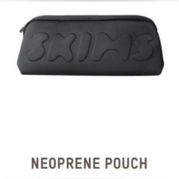 Nwt Skims Neoprene Zipper Pouch In Black
